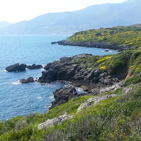 Casa de hóspedes Parco Dei Gerani - Il Monolocale E La - And 3*
